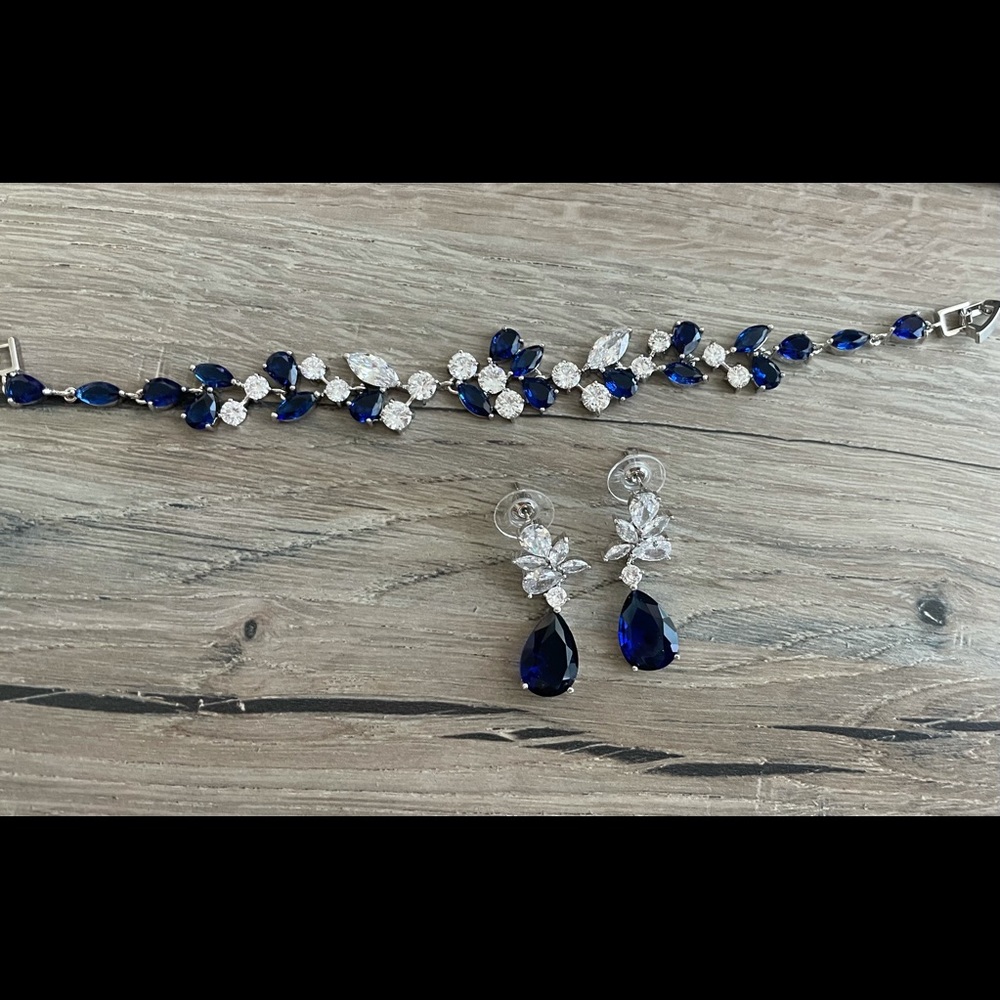 Sapphire blue and crystal earring and bracelet set